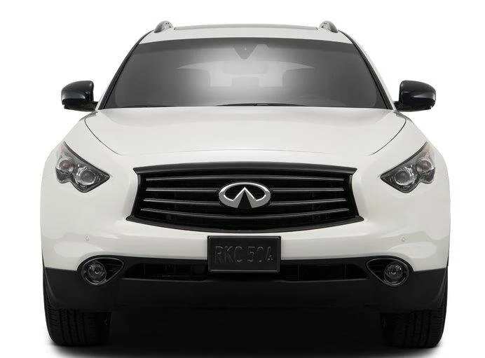 2017 Infiniti QX70 front angle, headlights and grille