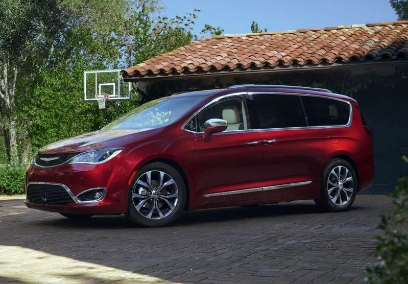 2017 Chrysler Pacifica front